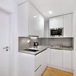 מלון דירות Downtown Kodanska 4*