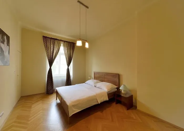 Downtown Kodanska 4*