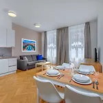 Downtown Kodanska 4*