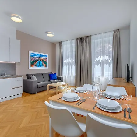 Downtown Kodanska Lägenhetshotell Prag
