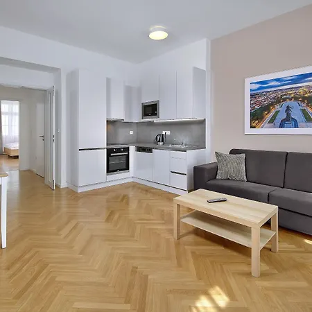 Lägenhetshotell Downtown Kodanska 4*