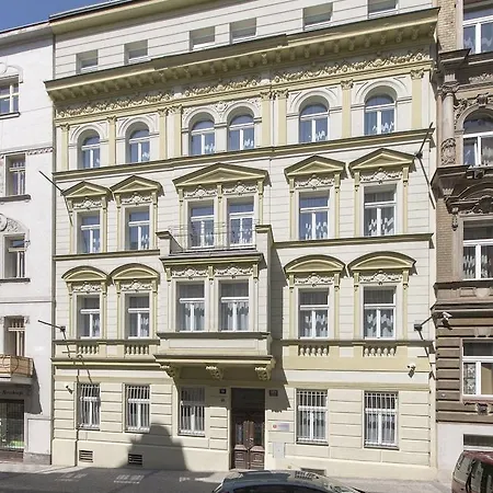 Hotel apartamentowy Downtown Kodanska 4*