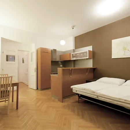 Downtown Kodanska Aparthotel 4*
