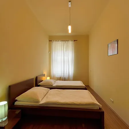 Lägenhetshotell Downtown Kodanska 4*