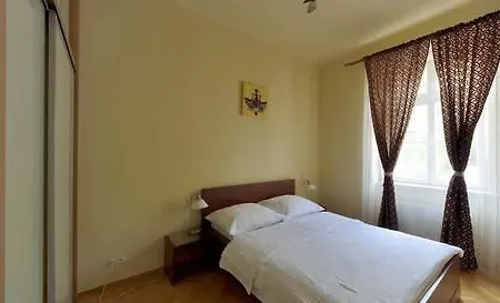 داون تاون سويتس كودانسكا