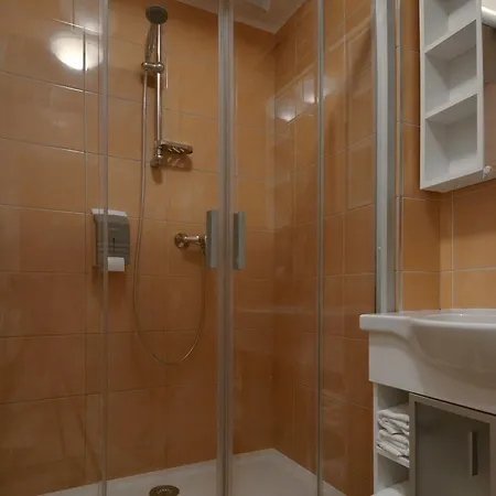Downtown Kodanska Lägenhetshotell 4*