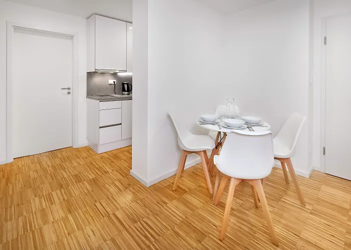 Downtown Kodanska Appart hôtel 4*